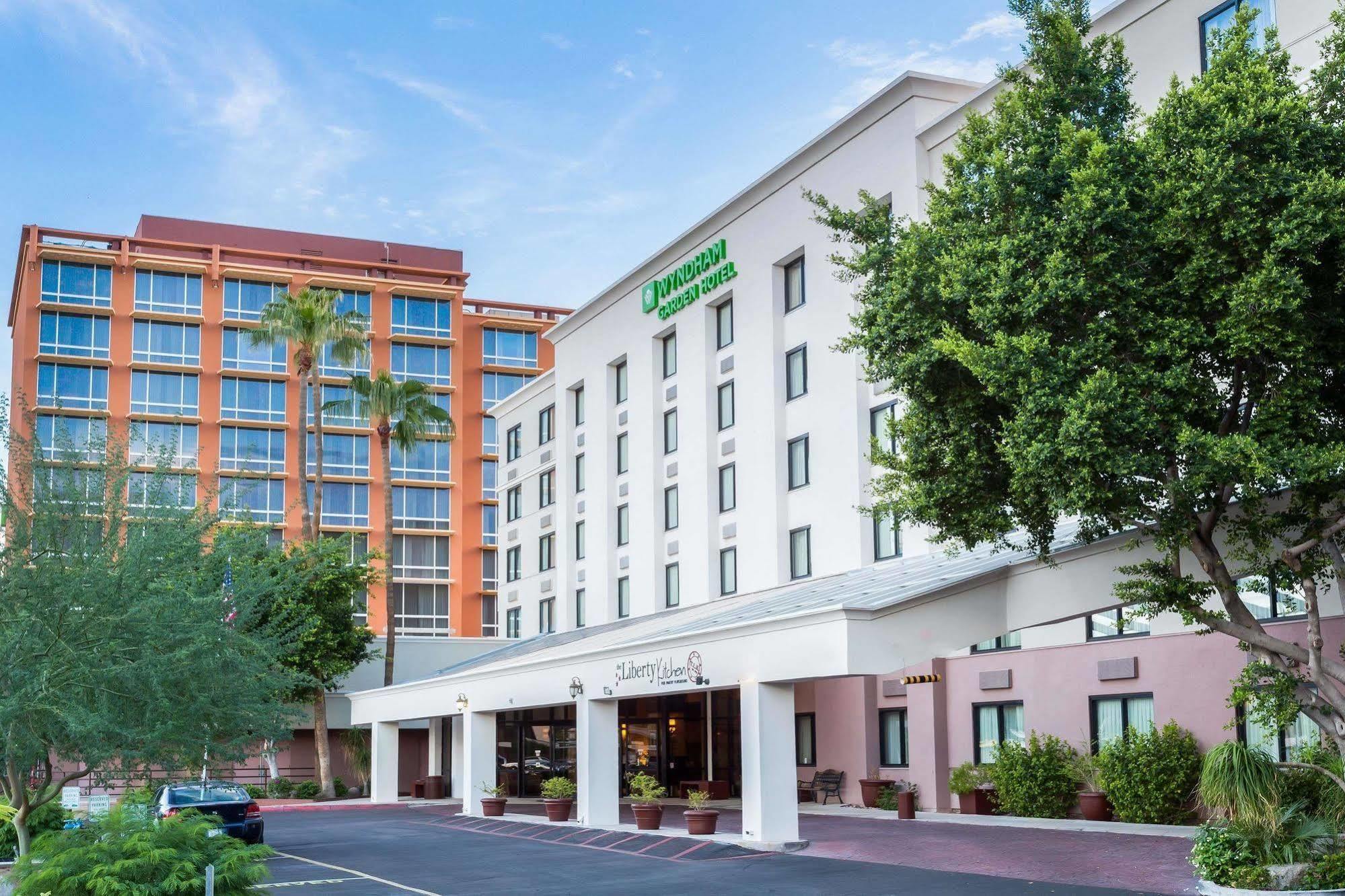 Midtown Garden Inn Phoenix Exterior foto